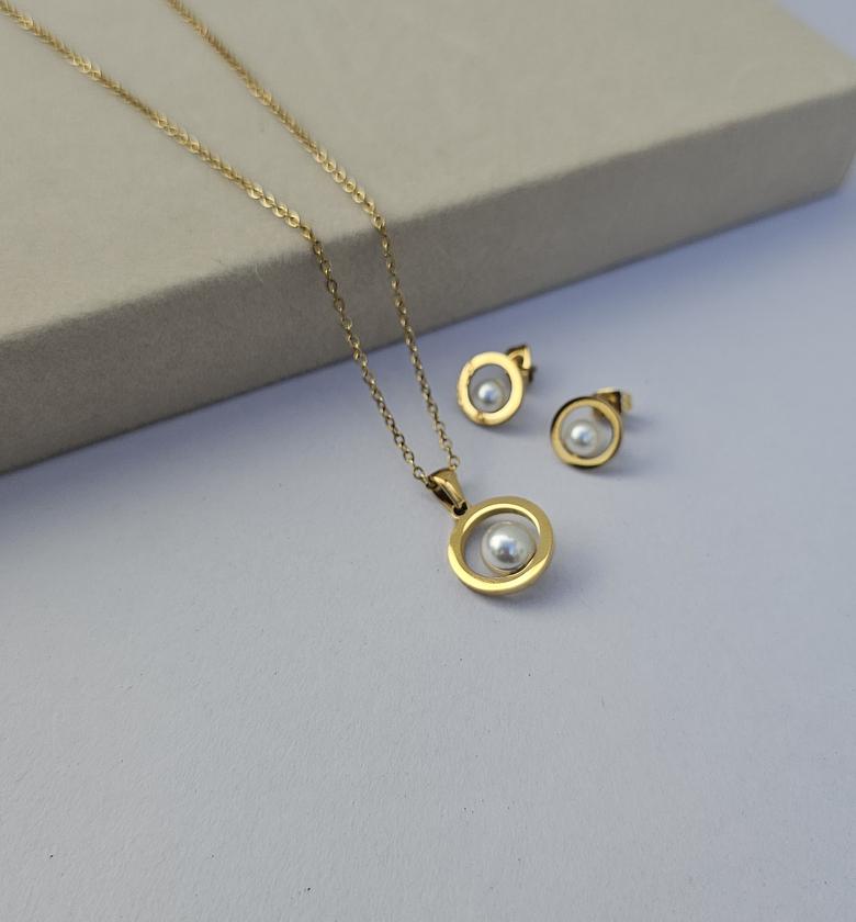 Regina pearl set image