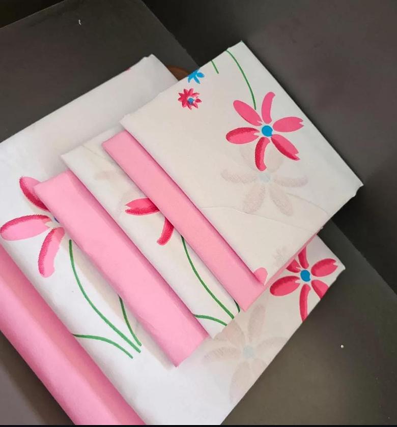 Mix and match cotton bedsheet. 1 fitted sheet 1 flat sheet 4 pillowcase image