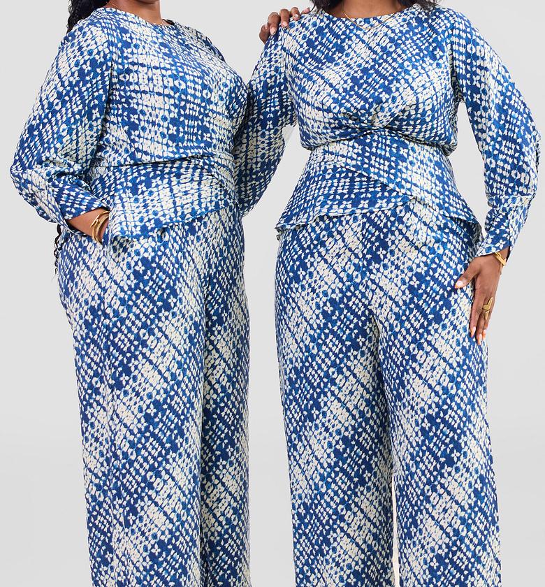 TANZANITE TWO PIECE SET image