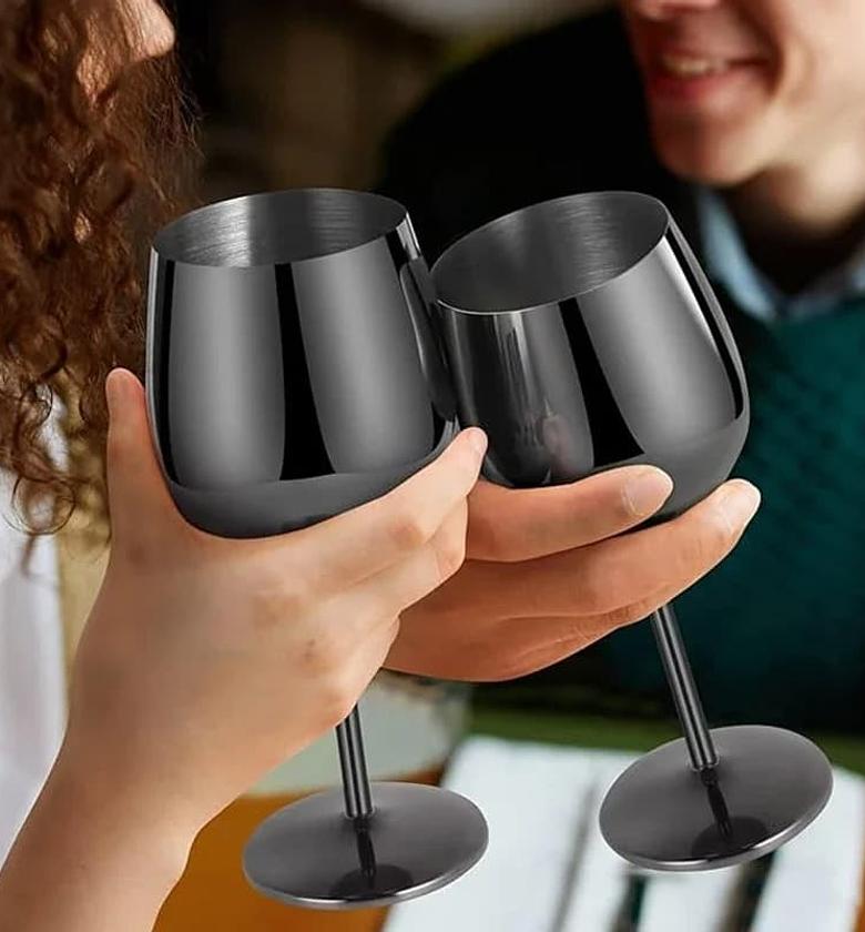 LUXURY UNBREAKABLE WINE GLASSES.  image