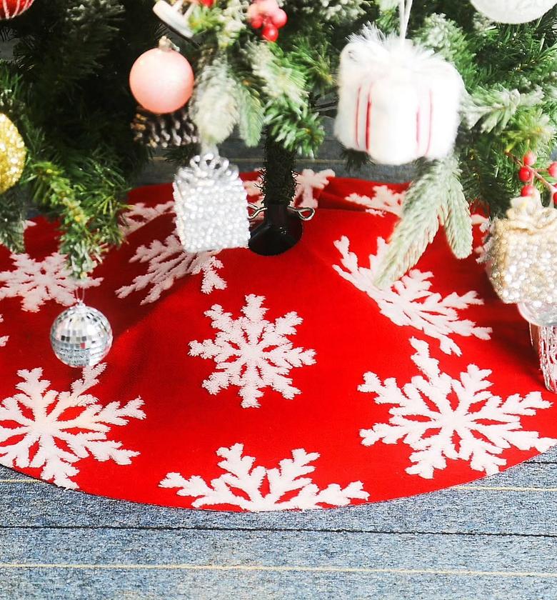 MerryWeave Christmas Tree Skirt image