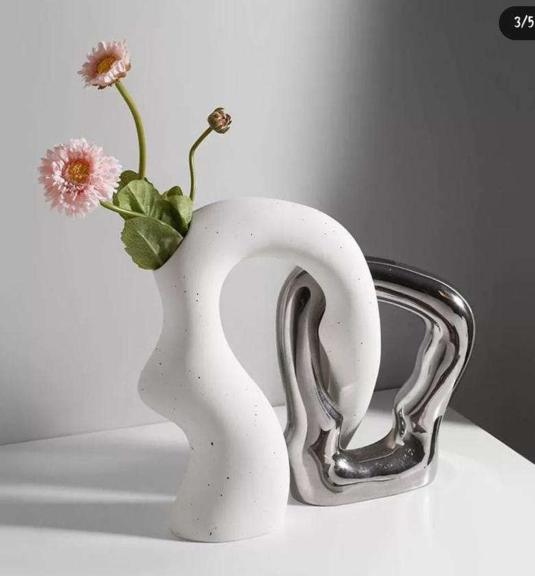 Creative interlocking Ceramic Decor Piece image