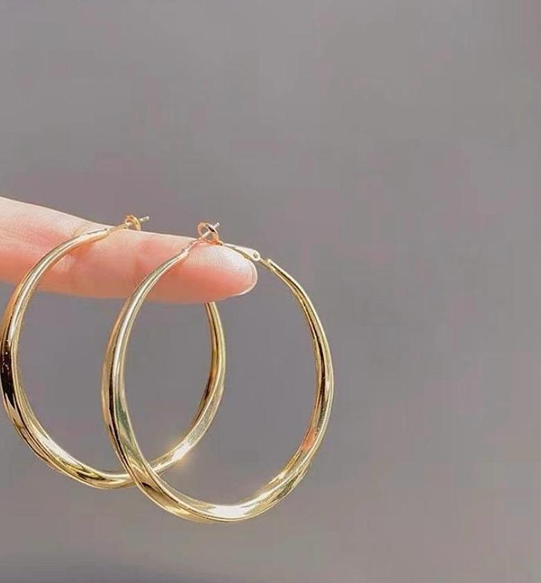 Stylish Gold hoop earrings  image