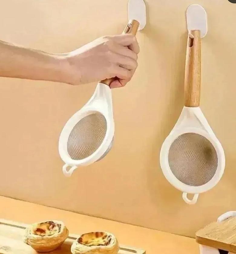 Wooden handle stainless steel fine mesh sieve/strainer image