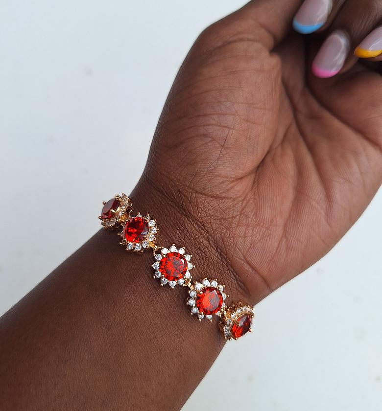 Hypoallergenic, non-tarnish, and anti-fading Gold Coated Bracelet✨️ KES 1500/= image