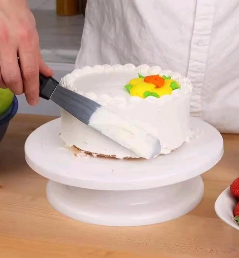 Plastic cake turnable. image