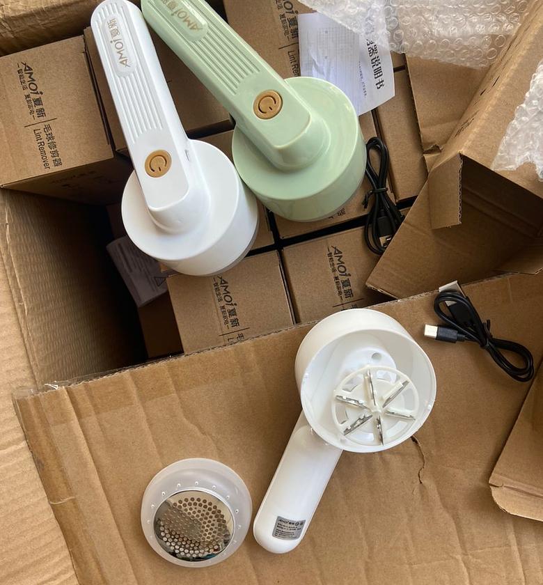 Electric Lint Remover / Fabric Shaver image