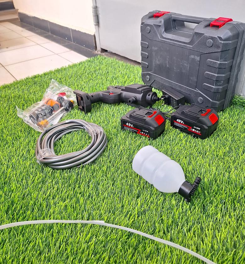 Car Wash Pressure Gun. Cordless high-pressure Car washer Gun image