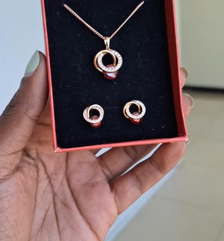 hypollargenic non tarnish and anti fading gold coated necklace  and earrings set image