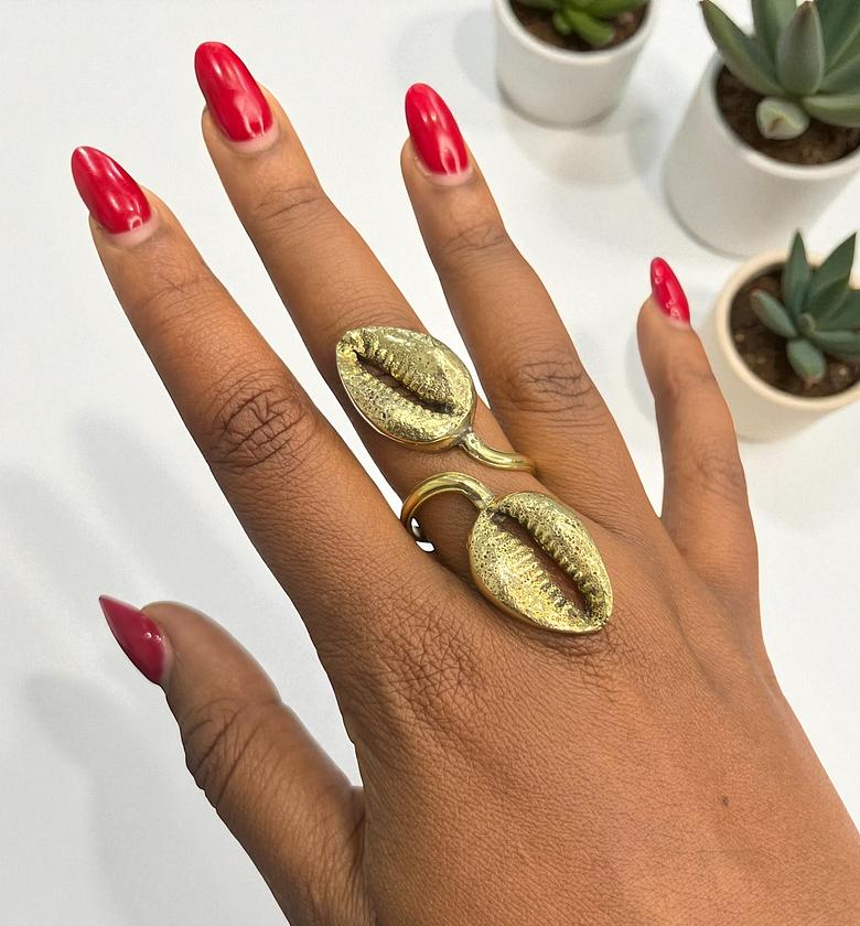 Nandi She'll  Ring image