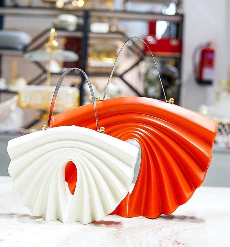 Handbag deco pieces image