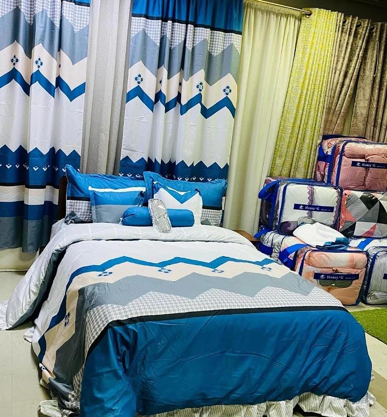 DUVET WITH DUVET COVER AND CURTAINS image