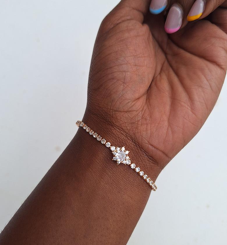 Hypoallergenic, non-tarnish, and anti-fading Gold Coated Bracelet✨️ KES 1500/= image