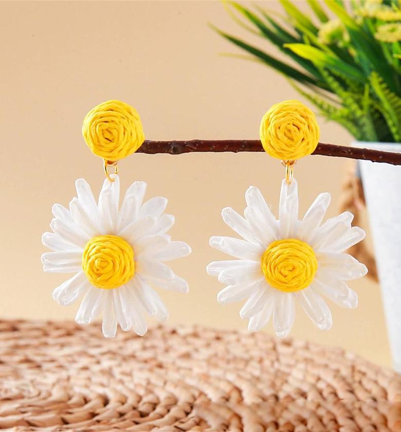 Raffia Earrings image