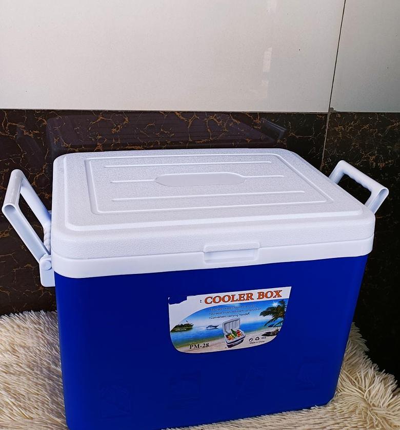 Cooler Box. Premier 25L Cooler Box  Chiller Box Cold Ice Box image