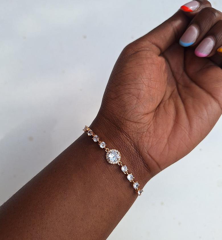 Hypoallergenic, non-tarnish, and anti-fading Gold Coated Bracelet✨️ KES 1000/= image