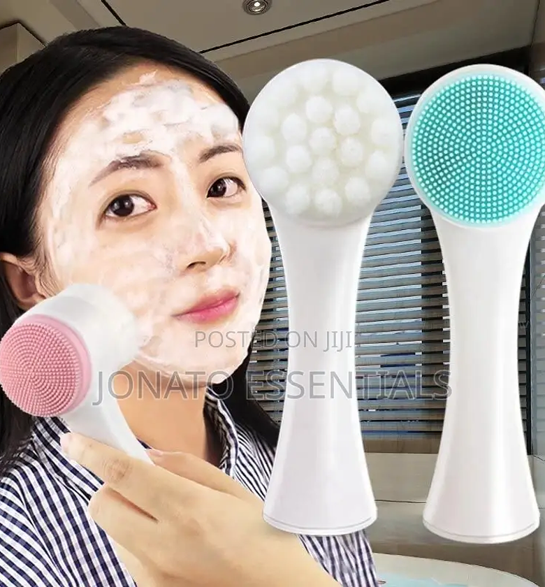 2 In 1 Facial Brush And Massager image