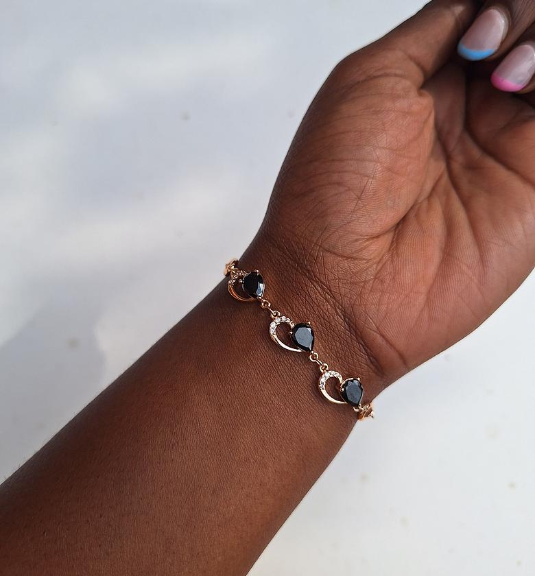 Hypoallergenic, non-tarnish, and anti-fading Gold Coated Bracelet✨️ KES 1500/= image