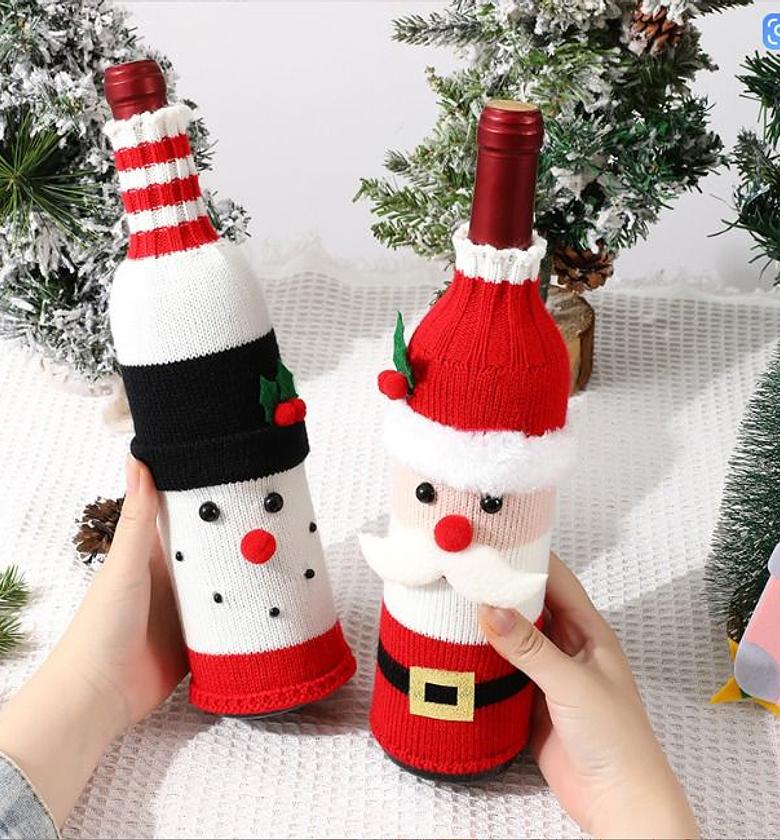 Santa & Snowman Knitted Wine Bottle Covers Christmas Decor Gift image