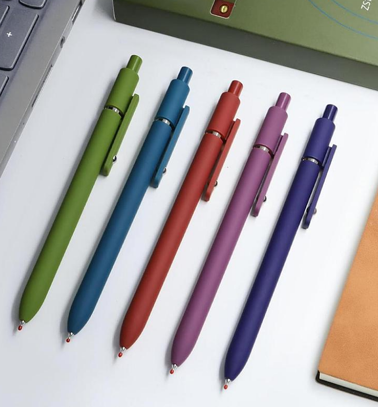 Piloting Ballpoint Black Ink Gel Pens  image