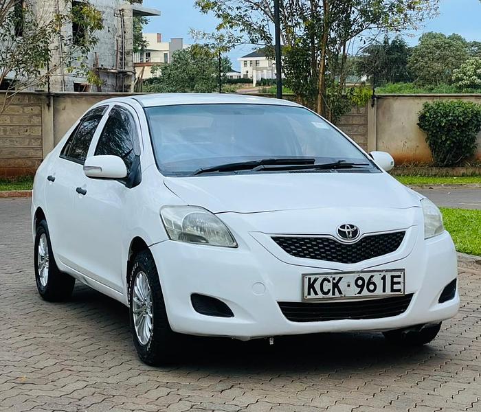 Toyota Belt KCK, YOM 2010,  Automatic Transmission ,Super Clean, Original Paint, Original Neat Interior , Good Sound System image