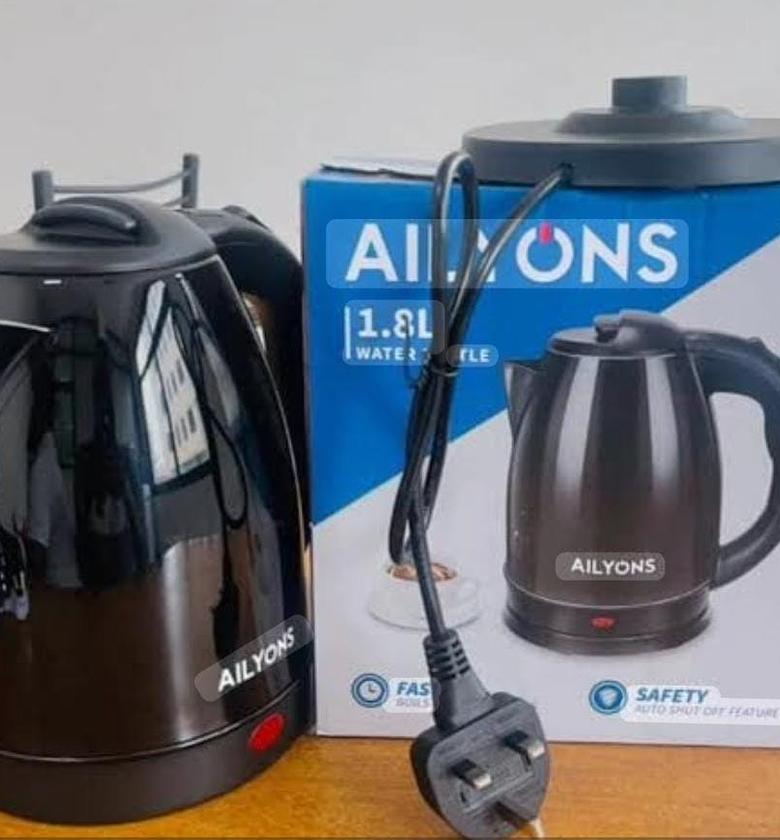 Ailyons 1.8L Electric Kettle. image
