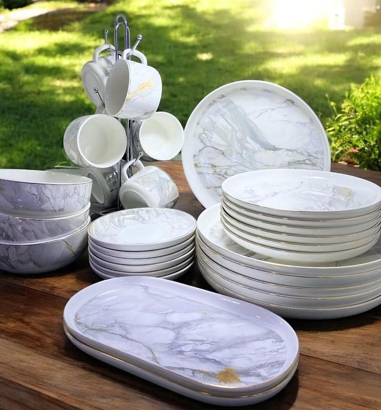 Elegant European Porcelain Dinner set image