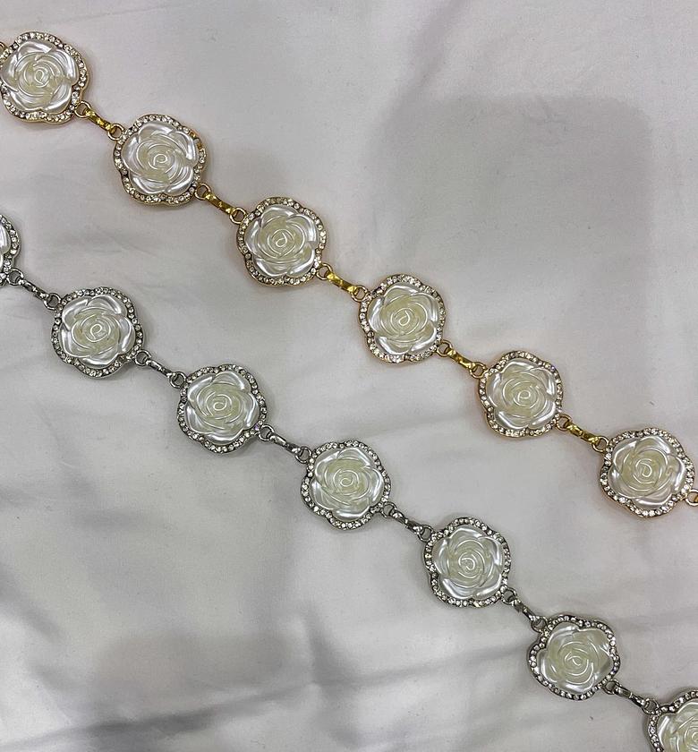 Pearl Rose Chain Waist Belt image