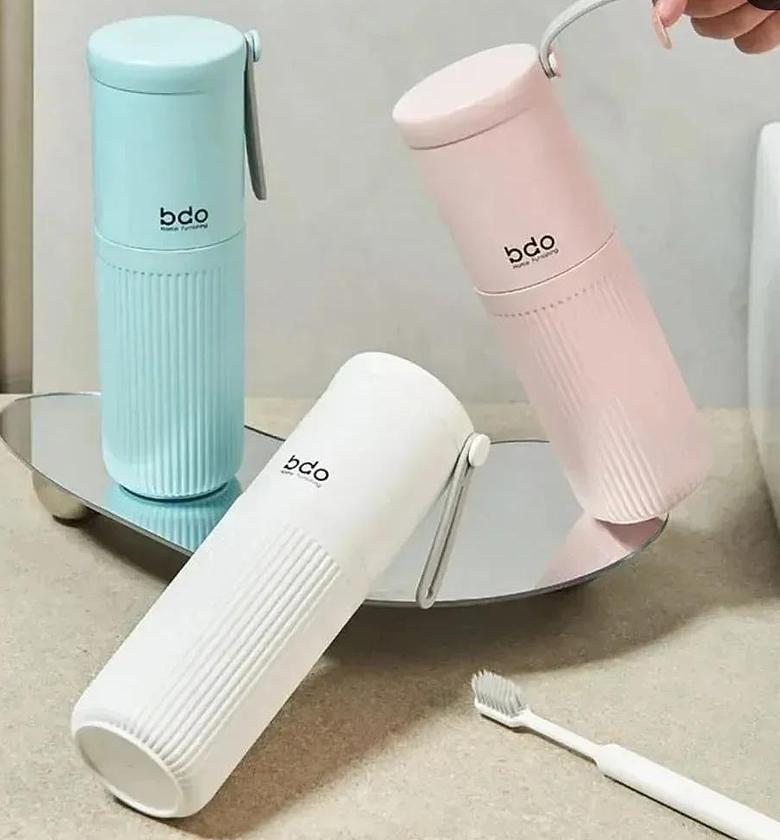 Travel toothbrush holder image