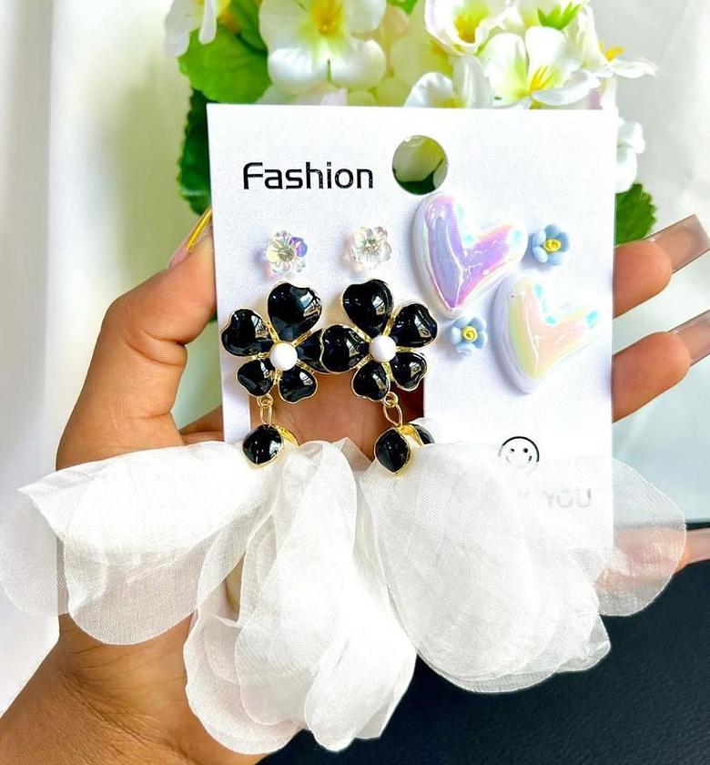 Resin earrings image