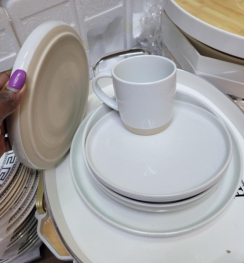 24-Piece Minimalist Ceramic Dinner Set image