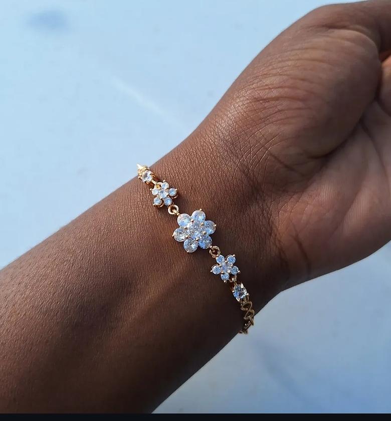 Hypoallergenic, non-tarnish, and anti-fading Gold Coated Bracelet✨️ KES 1500/= image
