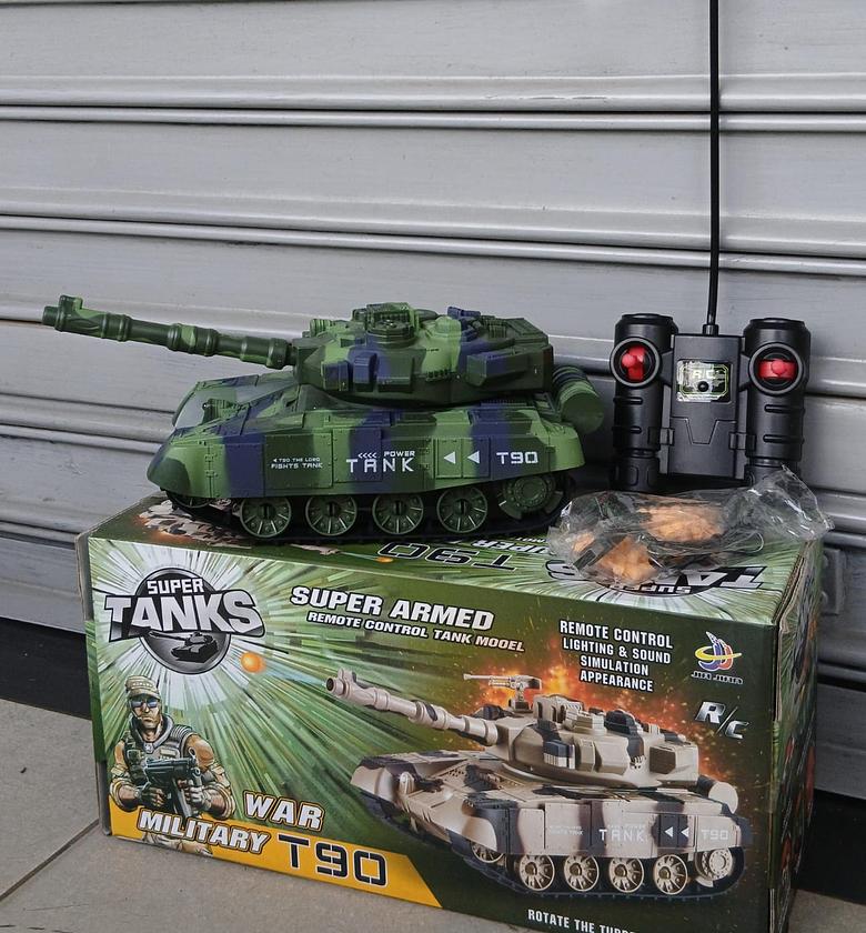 Military super tank remote control with lighting & sound simulation appearance  image
