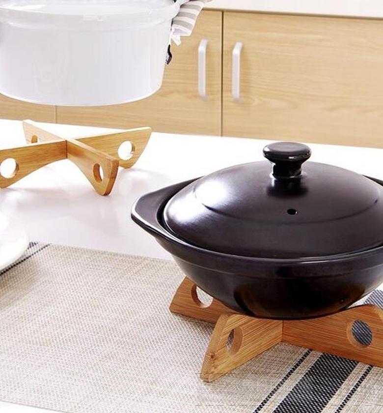 COASTER. Bamboo wooden cross pot coaster image