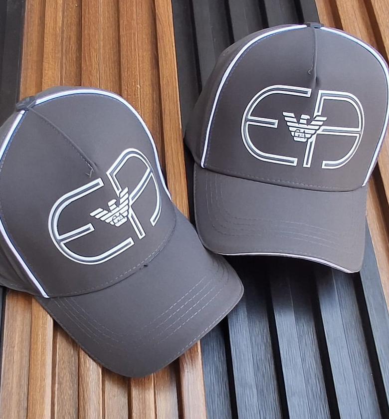 Quality men designer caps image