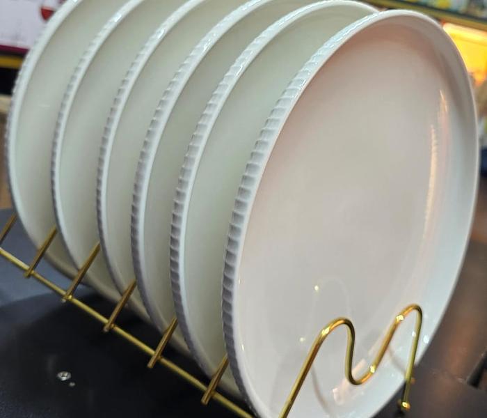 Plain 11"concise plate  No ring image