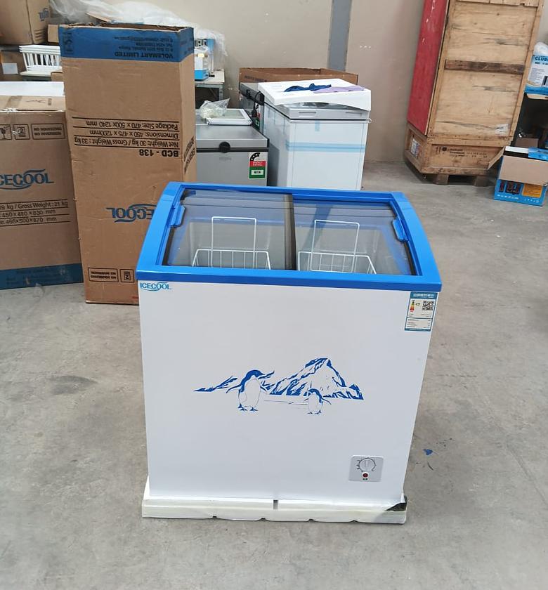FREEZER. Ecomax 159litres Display freezer image