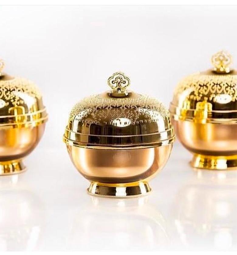 Lighting face cream image