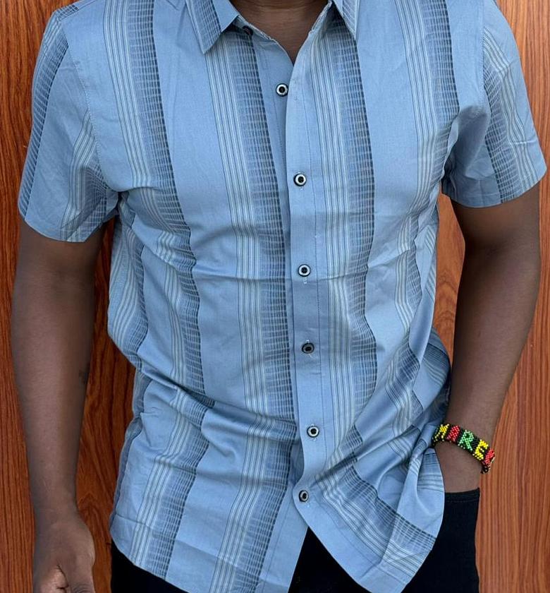 Men short sleeved official shirts image