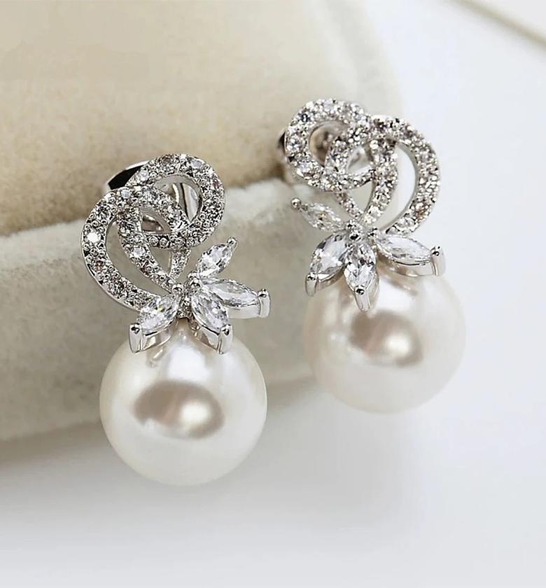 Pearl Flower studs image