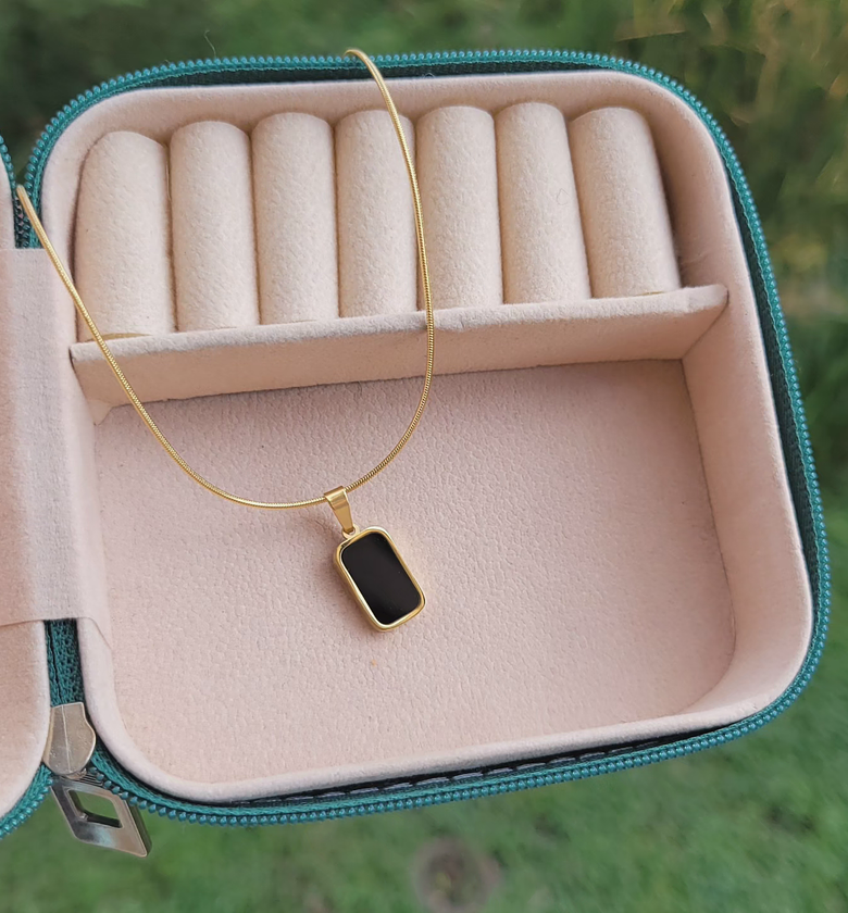 Damien necklace  image