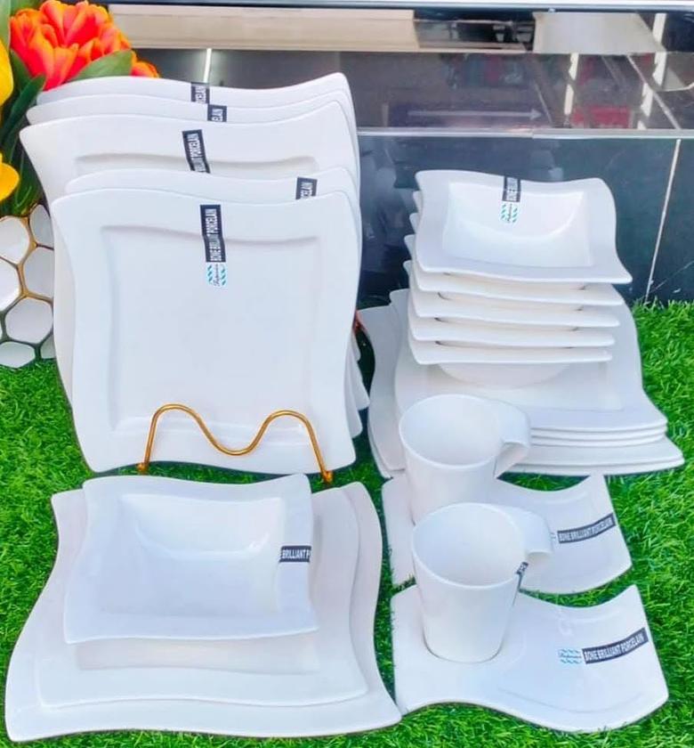 30pcs white plain classy dinner set image