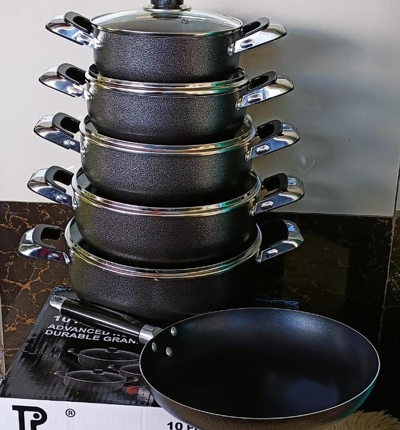 11pcs Nonstick Cookware set ✅Light duty and good quality ✅Cook and serve ✅Comes with 5 cooking pots with lids and a frying pan       image