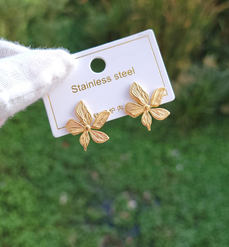 Flower earrings  image