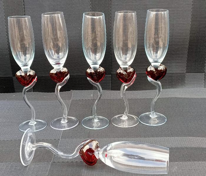 Champagne glasses image