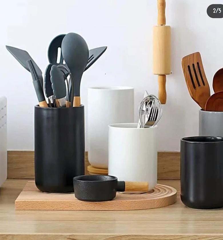 Ceramic cooking spoon holder. image