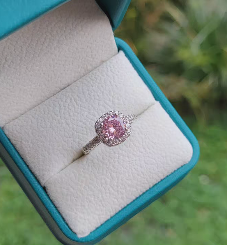 Square Zirconia  image