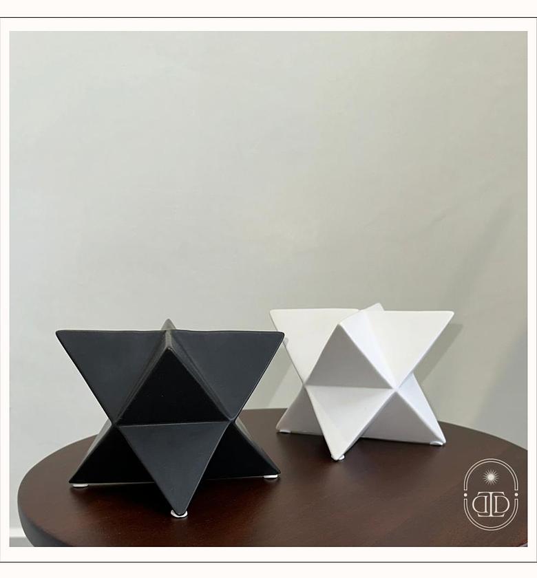 Star Shaped Centerpieces in Black and White image