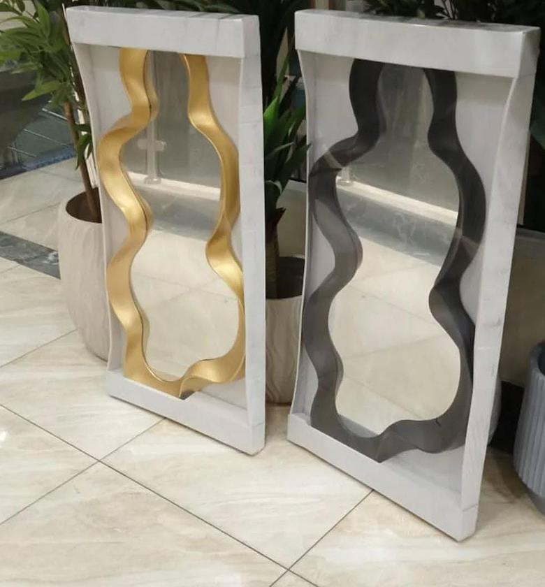 Beautiful curved mirror image