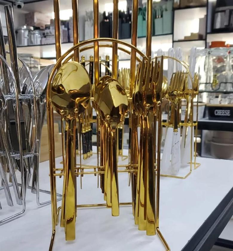 24pcs high quality cutlery set. image